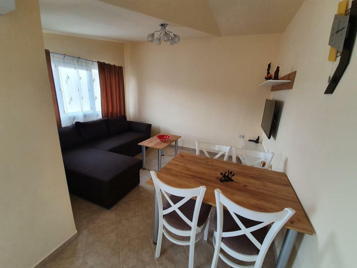 Apartament Tersus Warna Zewnętrze zdjęcie